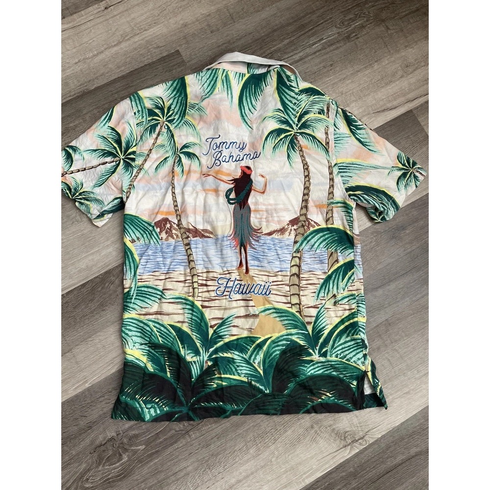 Tommy Bahama Men's‎ Size Small Palm Tree Aloha Hawaiian Shirt